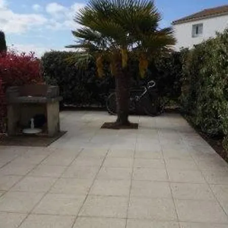 Ferienhaus Maisonnette Accueillante Avec Piscine Et Parking A - Fr-1-194-334