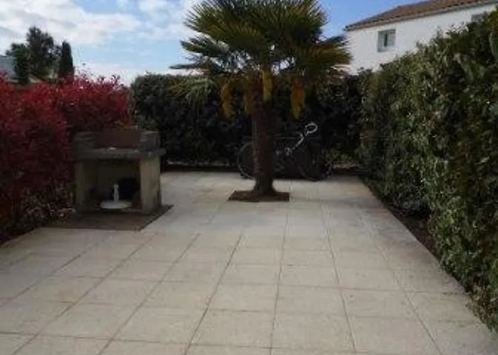 Ferienhaus Maisonnette Accueillante Avec Piscine Et Parking A - Fr-1-194-334