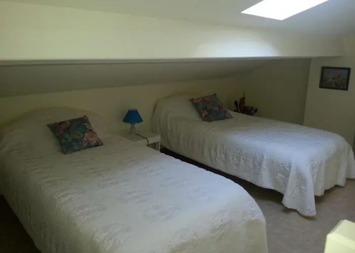 Feriehus Maisonnette Accueillante Avec Piscine Et Parking A La Faute-sur-mer - Fr-1-194-334